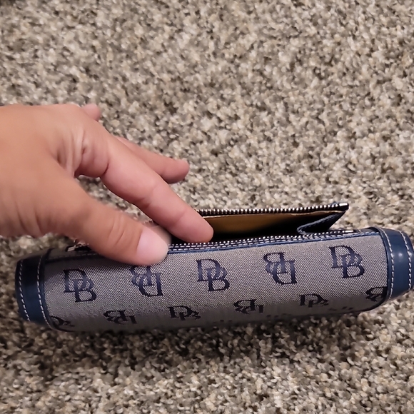 Dooney & Bourke Blue and Gray Logo Shoulder Bag+Wallet Set - Picture 5 of 12